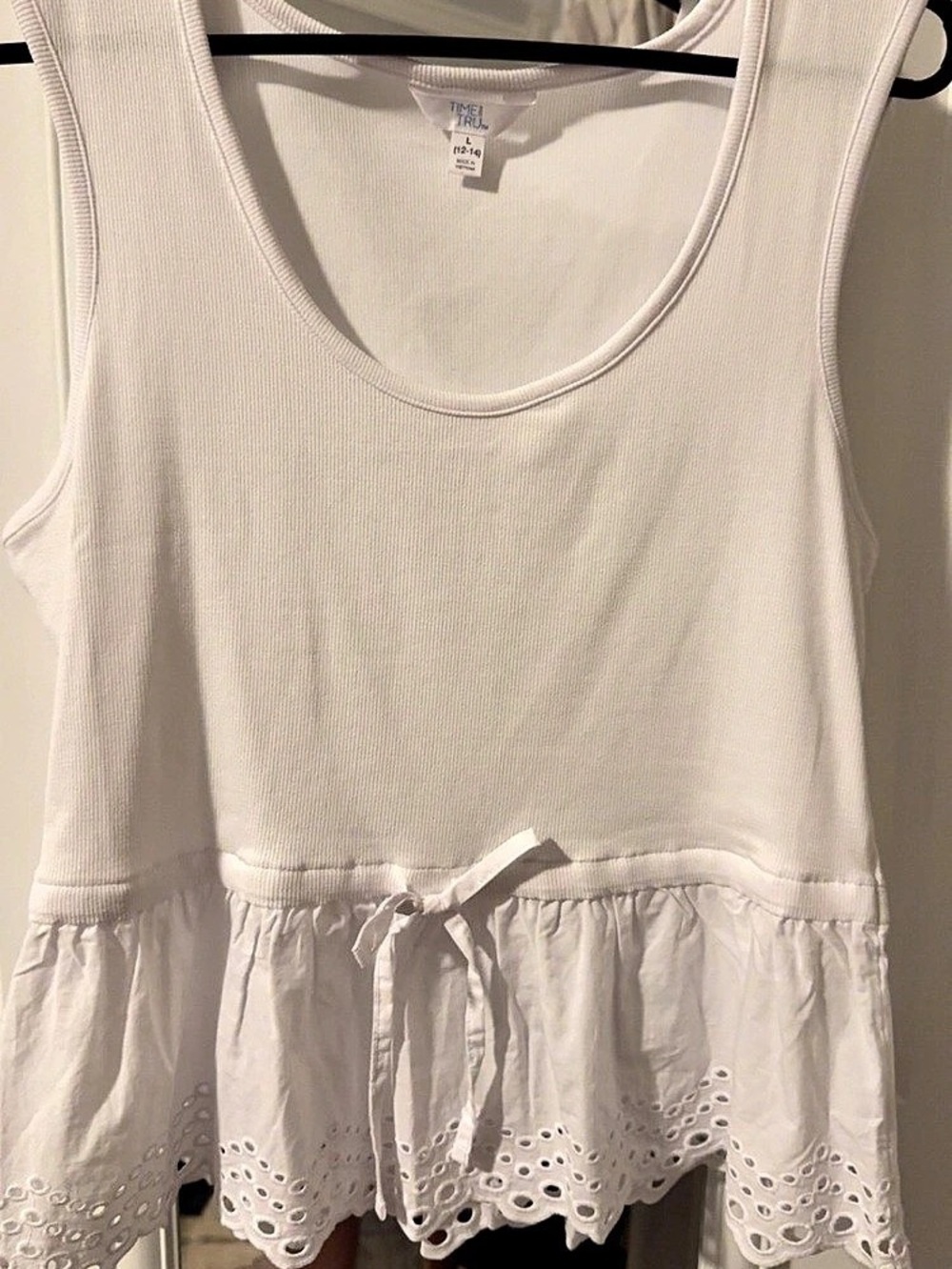 Time and Tru women’s Large (12-14) White blouse  Like New